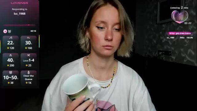 Image 10 of lusyagreenberg Stream on Chaturbate on 7 months ago