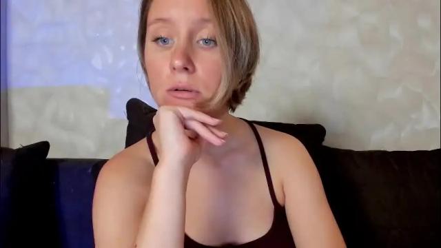 Image 3 of lusyagreenberg Stream on Chaturbate on 5 months ago