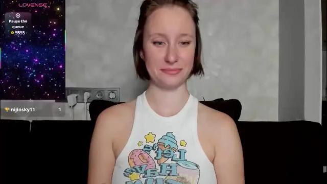 Image 3 of lusyagreenberg Stream on Chaturbate on 5 months ago