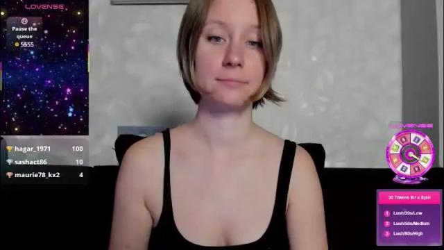 Image 3 of lusyagreenberg Stream on Chaturbate on 5 months ago