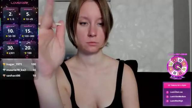 Image 7 of lusyagreenberg Stream on Chaturbate on 5 months ago