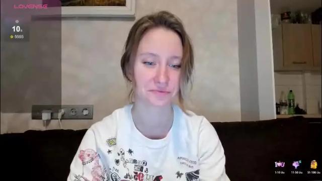 Image 2 of lusyagreenberg Stream on Chaturbate on 2 months ago