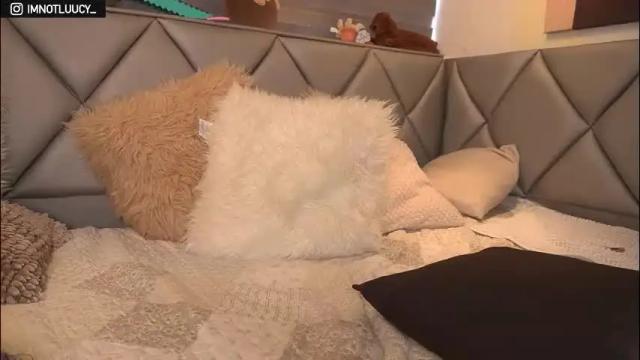 Image 8 of luucy___ Stream on Chaturbate on 4 months ago