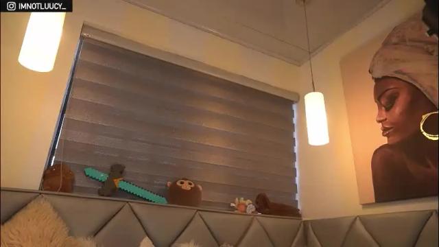 Image 6 of luucy___ Stream on Chaturbate on 4 months ago