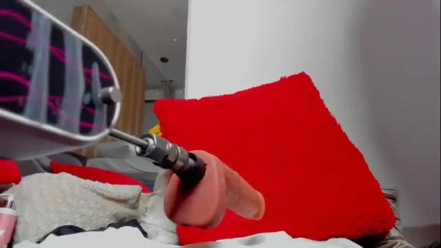 Image 4 of luunabella Stream on Chaturbate on 6 months ago