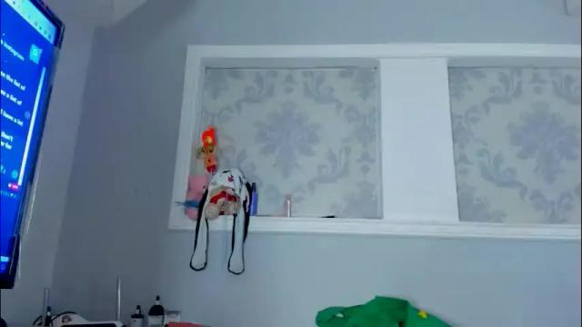 Image 7 of luunabella Stream on Chaturbate on 6 months ago