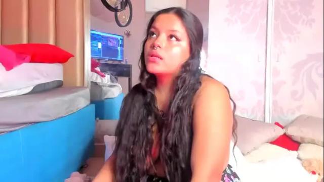 Image 4 of luunabella Stream on Chaturbate on 5 months ago