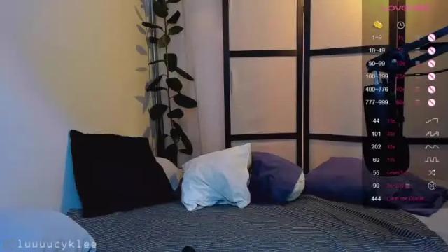 Image 12 of luuuucyklee Stream on Chaturbate on 18 months ago