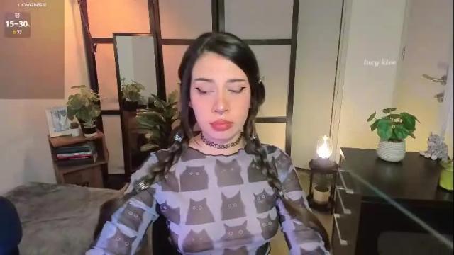 Image 6 of luuuucyklee Stream on Chaturbate on 5 months ago