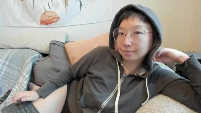 Image 3 of luxgray Stream on Chaturbate on 18 days ago