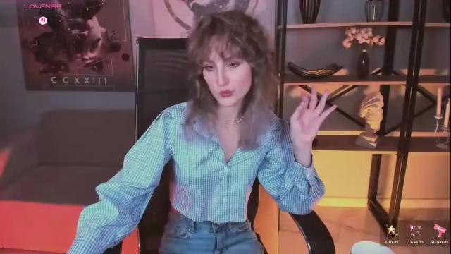 Image 3 of luxrayi Stream on Chaturbate on 2 months ago