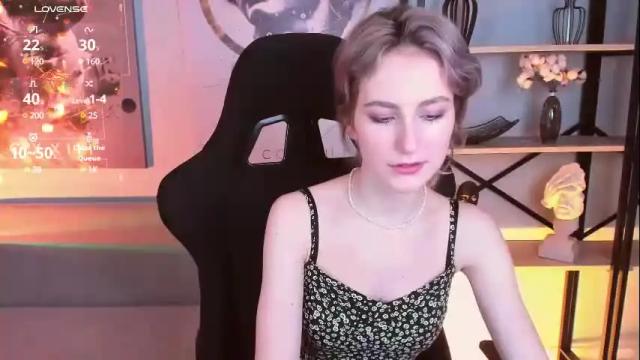 Image 10 of luxrayi Stream on Chaturbate on 2 months ago