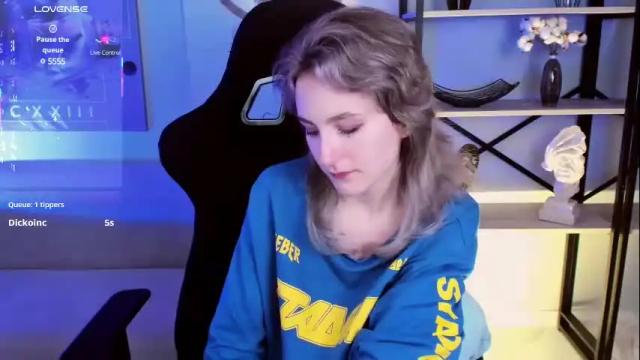 Image 3 of luxrayi Stream on Chaturbate on 2 months ago