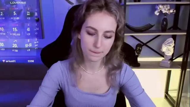 Image 8 of luxrayi Stream on Chaturbate on 2 months ago
