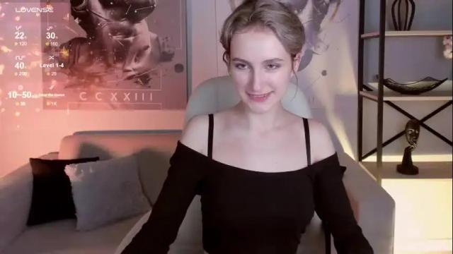 Image 12 of luxrayi Stream on Chaturbate on 1 month ago