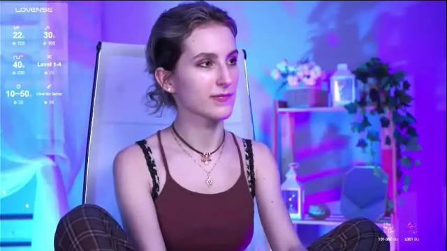 Image 10 of luxrayi Stream on Chaturbate on 1 month ago