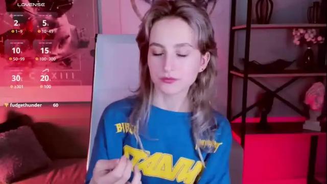 Image 3 of luxrayi Stream on Chaturbate on 1 month ago