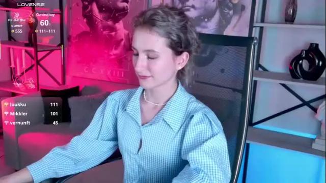 Image 12 of luxrayi Stream on Chaturbate on 1 month ago