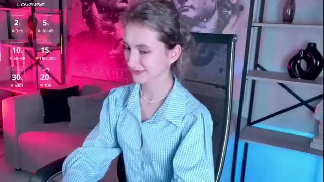 Image 3 of luxrayi Stream on Chaturbate on 1 month ago