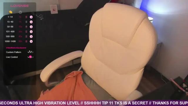 Image 10 of luxury_violet_ Stream on Chaturbate on 15 months ago