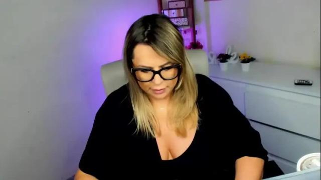 Thumbnail 1, luxxx_diana's Stream at Chaturbate, 1 month ago