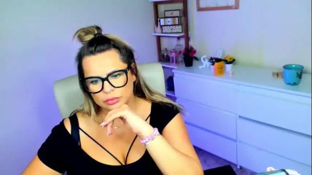 Image 6 of luxxx_diana Stream on Chaturbate on 1 month ago