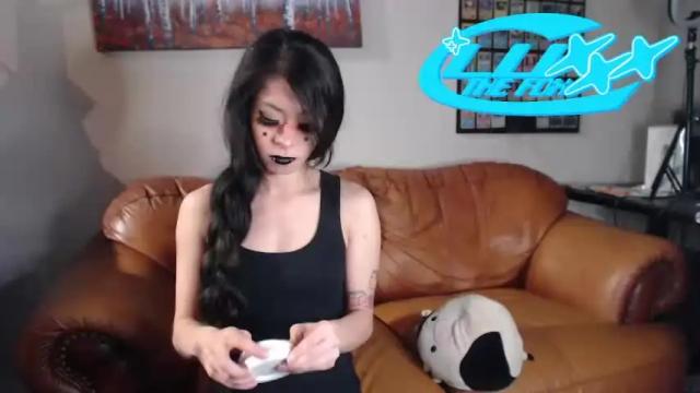 Image 2 of luxxxthefox Stream on Chaturbate on 18 months ago