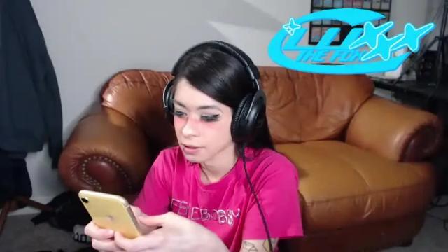 Thumbnail 2, luxxxthefox's Stream at Chaturbate, 17 months ago
