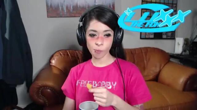 Image 7 of luxxxthefox Stream on Chaturbate on 17 months ago