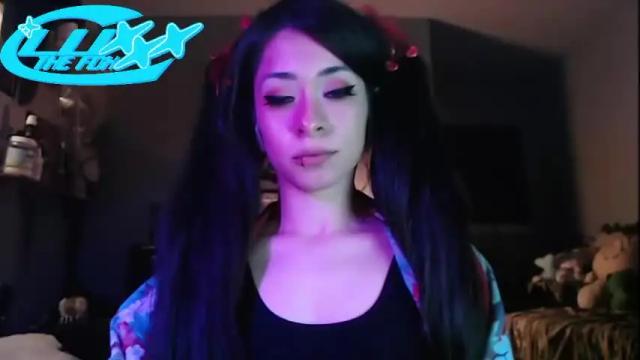Image 7 of luxxxthefox Stream on Chaturbate on 16 months ago