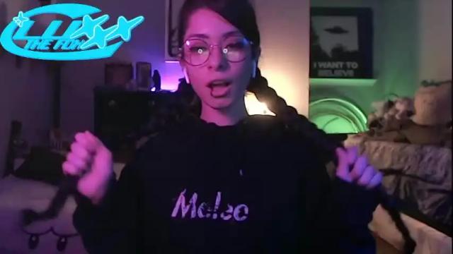 Thumbnail 1, luxxxthefox's Stream at Chaturbate, 16 months ago