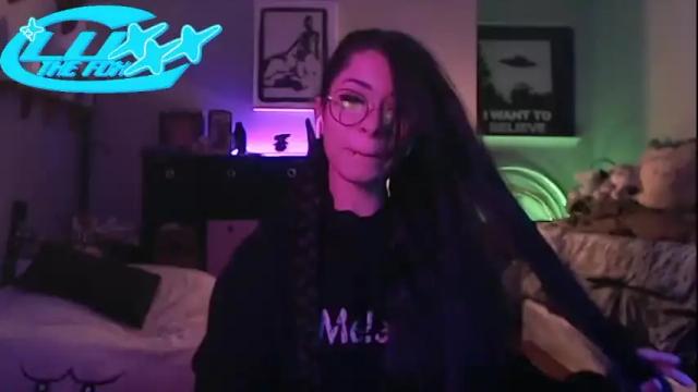 Thumbnail 2, luxxxthefox's Stream at Chaturbate, 16 months ago
