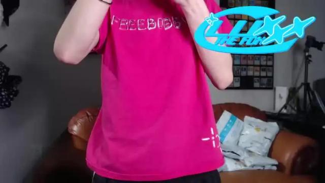 Thumbnail 1, luxxxthefox's Stream at Chaturbate, 16 months ago