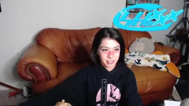 Image 6 of luxxxthefox Stream on Chaturbate on 15 months ago