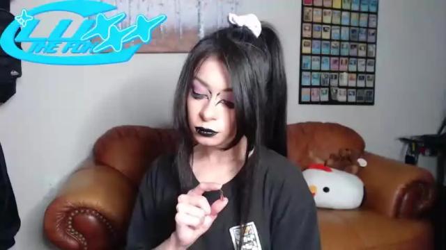 Thumbnail 1, luxxxthefox's Stream at Chaturbate, 15 months ago