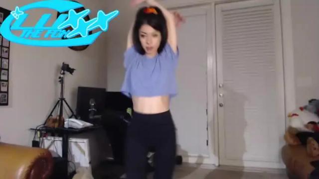 Image 12 of luxxxthefox Stream on Chaturbate on 15 months ago