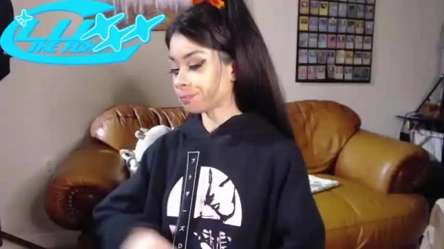 Image 3 of luxxxthefox Stream on Chaturbate on 15 months ago