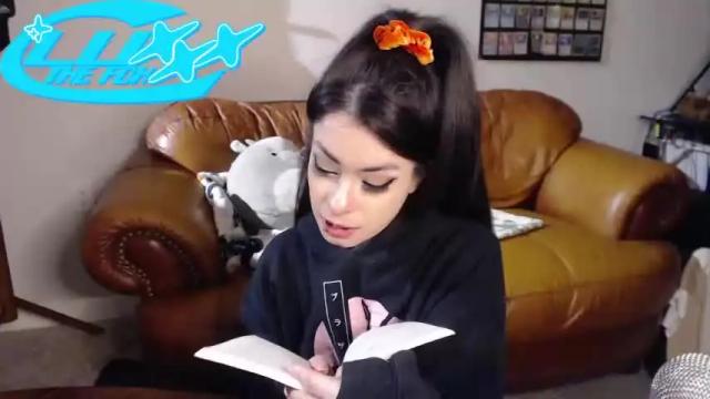 Image 7 of luxxxthefox Stream on Chaturbate on 15 months ago