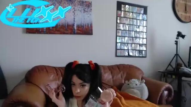 Image 2 of luxxxthefox Stream on Chaturbate on 14 months ago