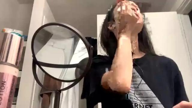 Image 7 of luxxxthefox Stream on Chaturbate on 14 months ago