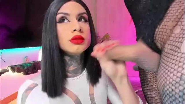 Image 3 of luxyshy Stream on Chaturbate on 20 days ago