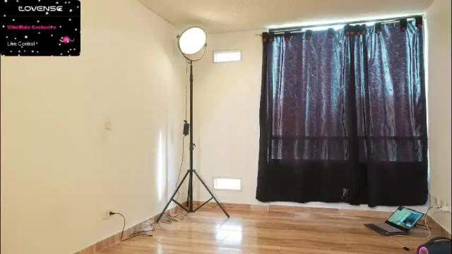 Image 12 of luz_celeste_ Stream on Chaturbate on 1 month ago