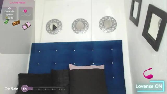 Image 3 of luzantonella Stream on Chaturbate on 12 days ago
