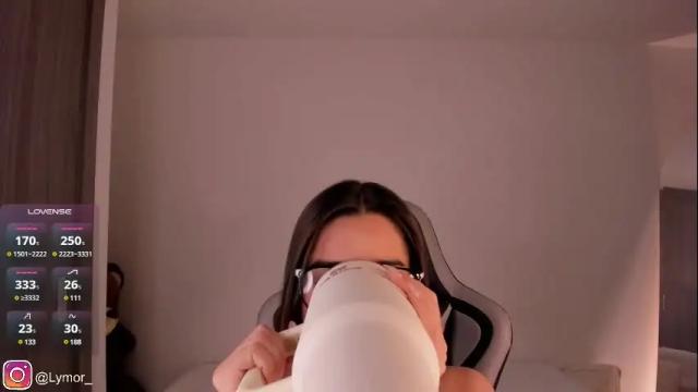 Image 11 of ly_mor_x Stream on Chaturbate on 5 months ago