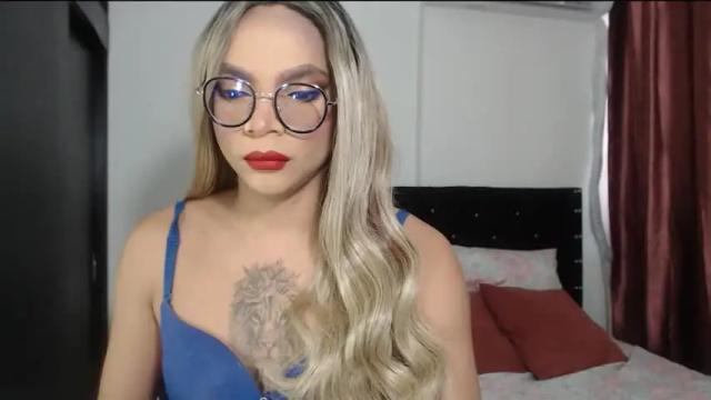Image 2 of lya_mcconellts Stream on Chaturbate on 13 months ago