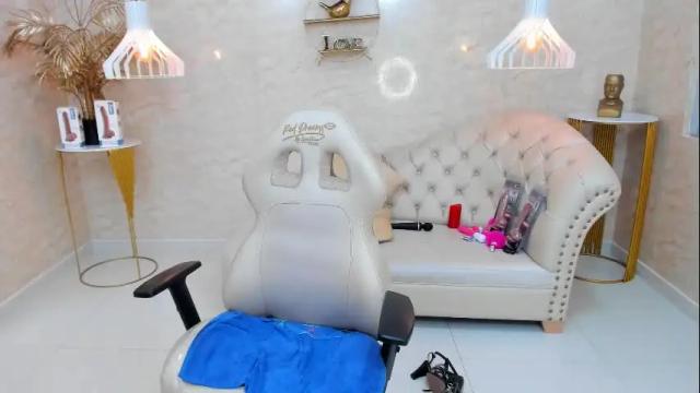 Image 4 of lya_sweetx Stream on Chaturbate on 1 month ago