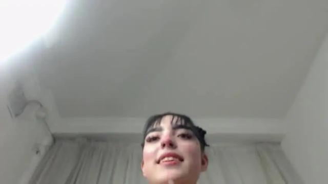 Image 3 of lyane_xx Stream on Chaturbate on 14 months ago
