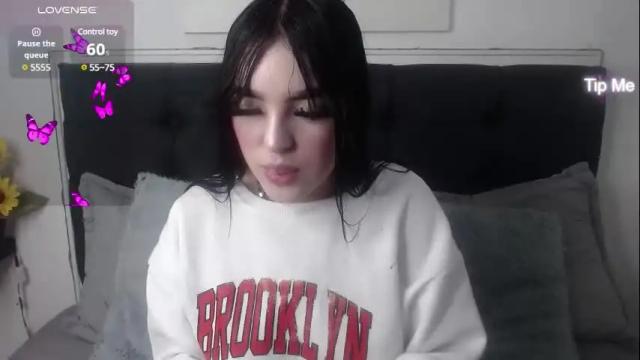 Image 2 of lyane_xx Stream on Chaturbate on 2 months ago