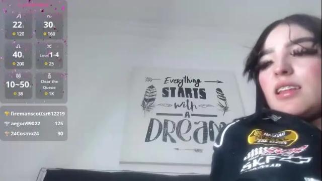 Image 2 of lyane_xx Stream on Chaturbate on 1 month ago