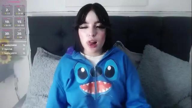 Image 2 of lyane_xx Stream on Chaturbate on 1 month ago